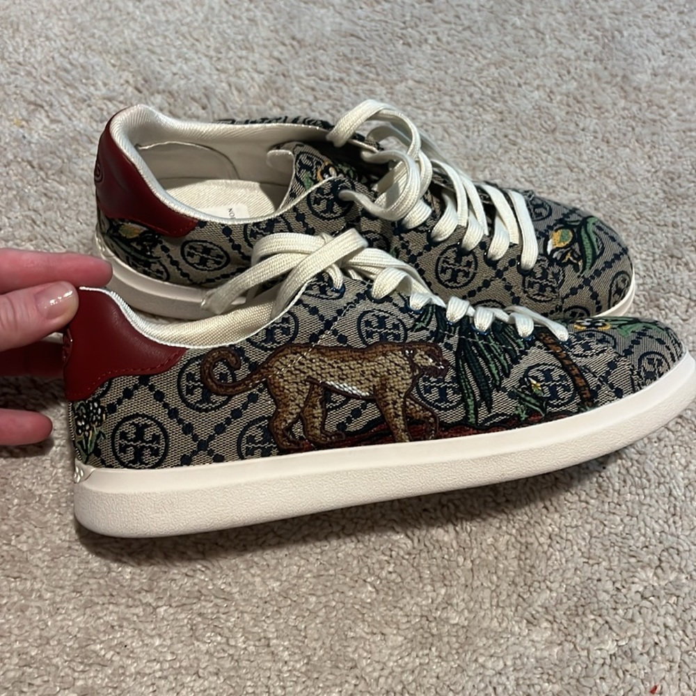 Tory Burch - Picture 2 of 5